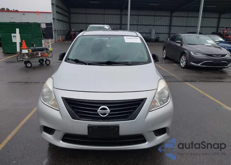 2013 Nissan Versa 1.6 S из США, поврежденный, VIN 3N1CN7AP3DL845875